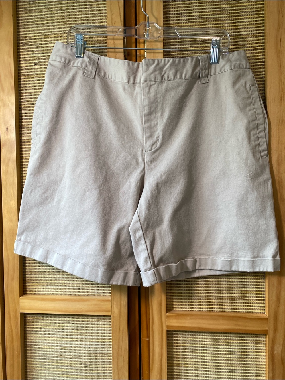 Relativity Tan Khaki Cuffed Shorts Sz 16